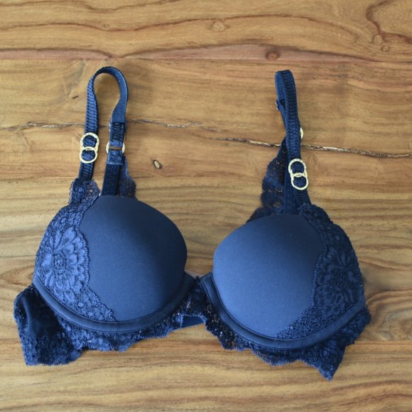 Stella McCartney Smooth & Lace Contour Plunge Bra - Picture 1 of 4